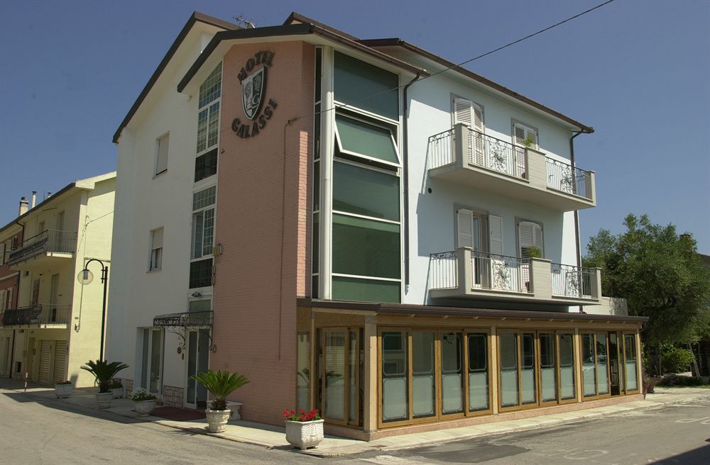 Hotel Galassi Нумана Екстер'єр фото